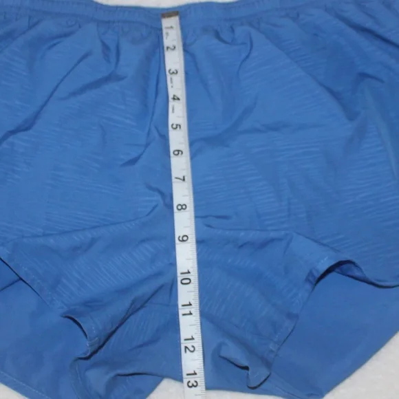 PreLoved Women's Blue Nike Dri-Fit Athletic Shorts - Picture 4 of 10
